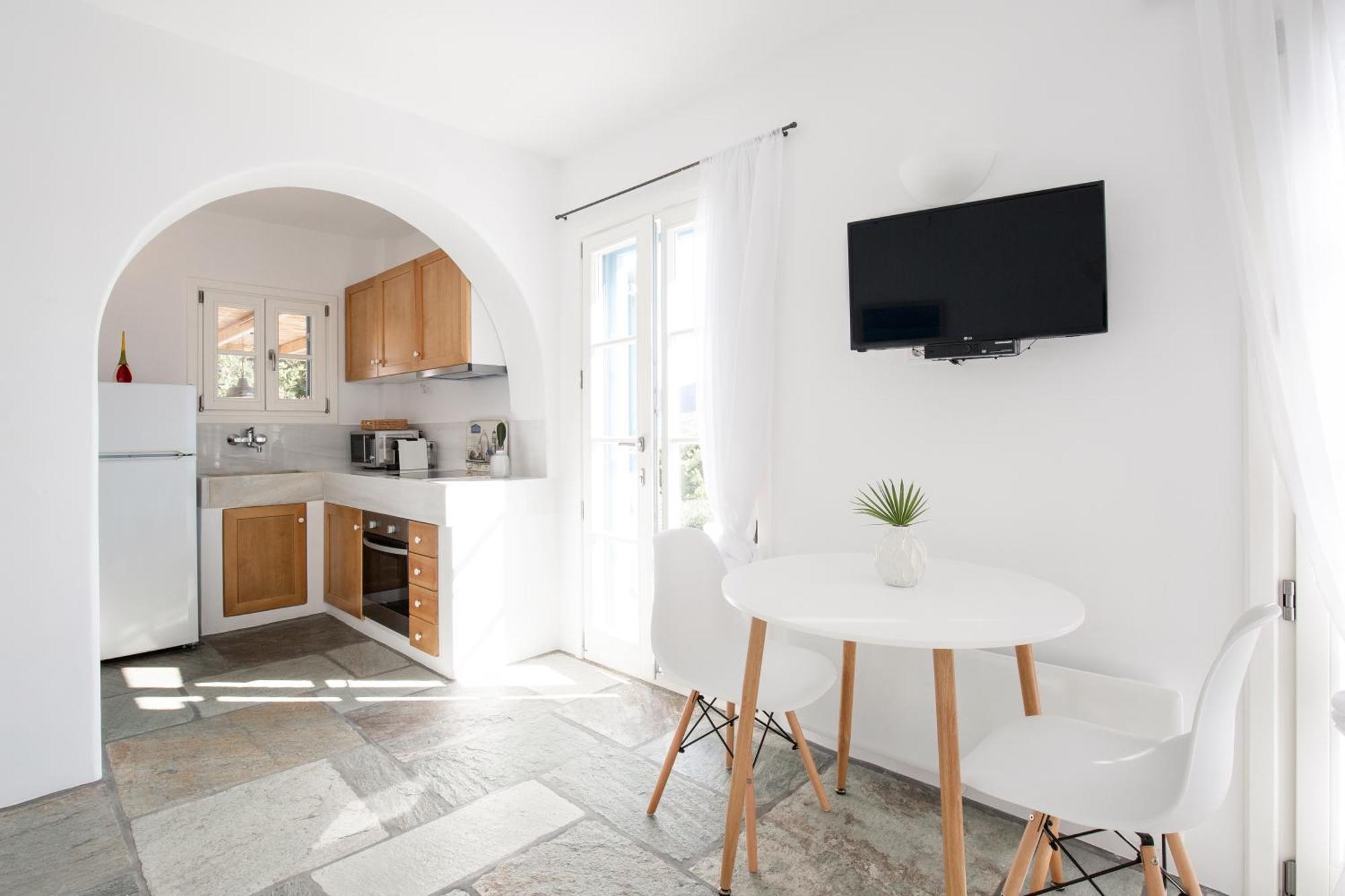 Fos Apartment